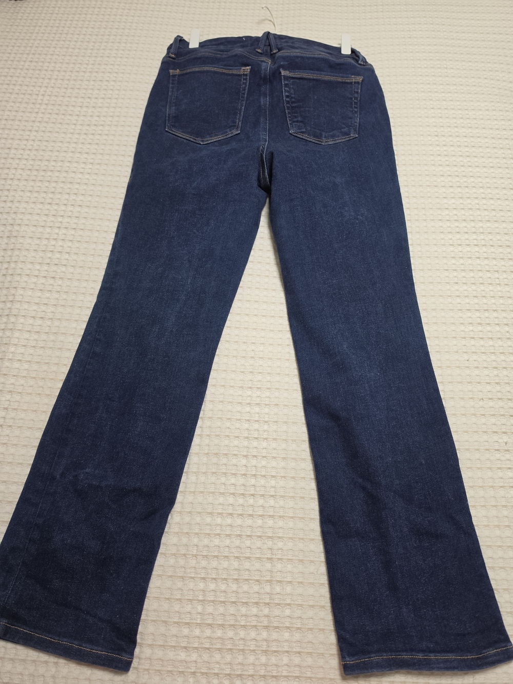 Good American Deep Indigo Flared Jeans - Picture 7 of 14